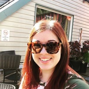 Meet your Posher, Tori